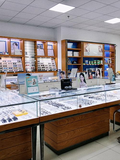 成都配眼镜哪里性价比高