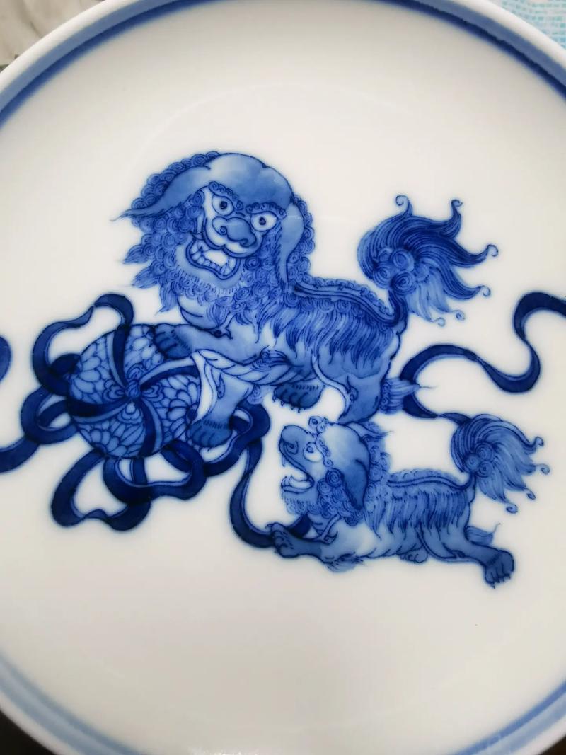 大明成化瓷器气泡图片