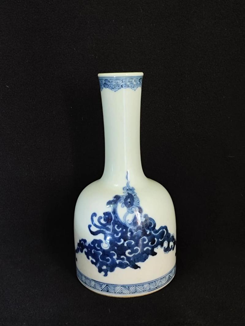 清代康熙青花瓷器图片