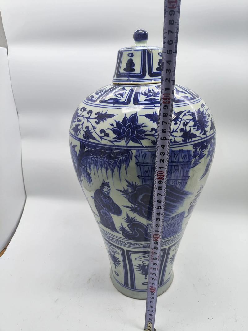 青花人物梅瓶鉴定瓷器