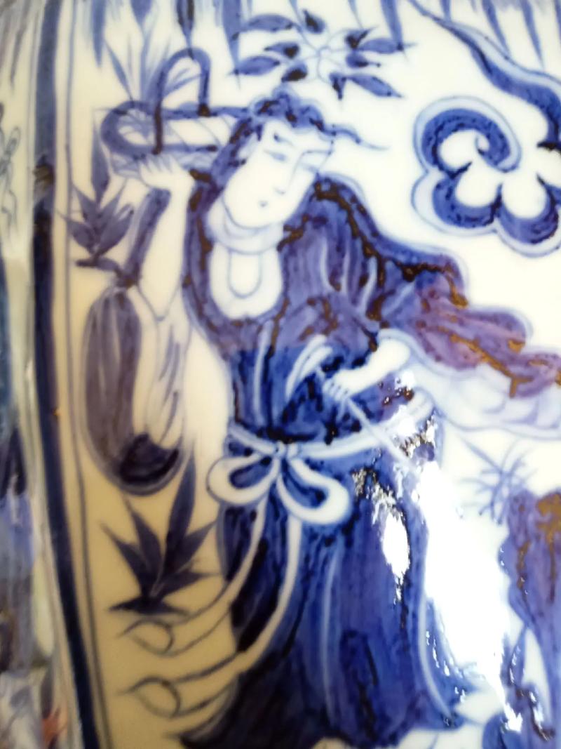 青花人物梅瓶鉴定瓷器