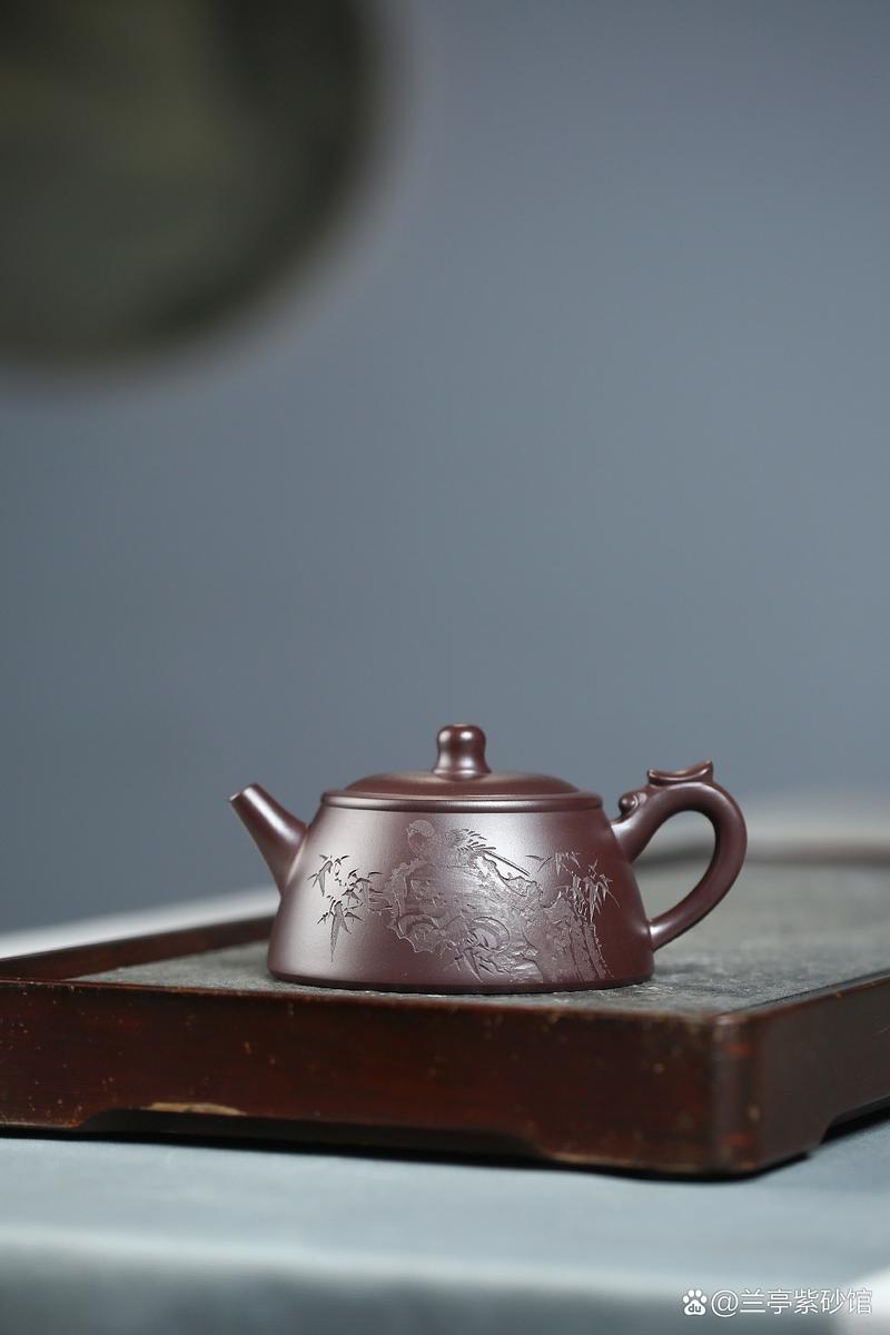 宜兴紫砂壶大师刘红仙