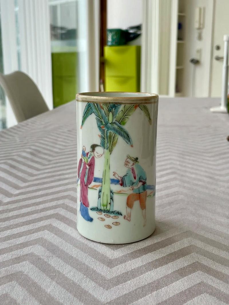 同治粉彩瓷器人物特点