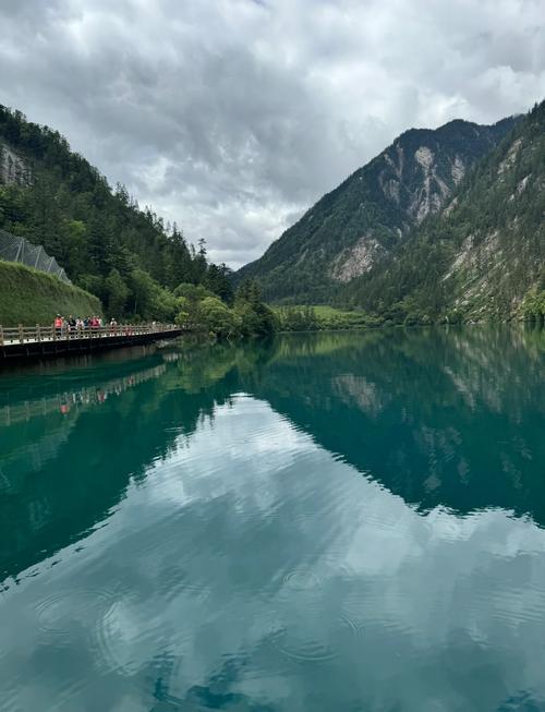 成都出发九寨沟跟团游