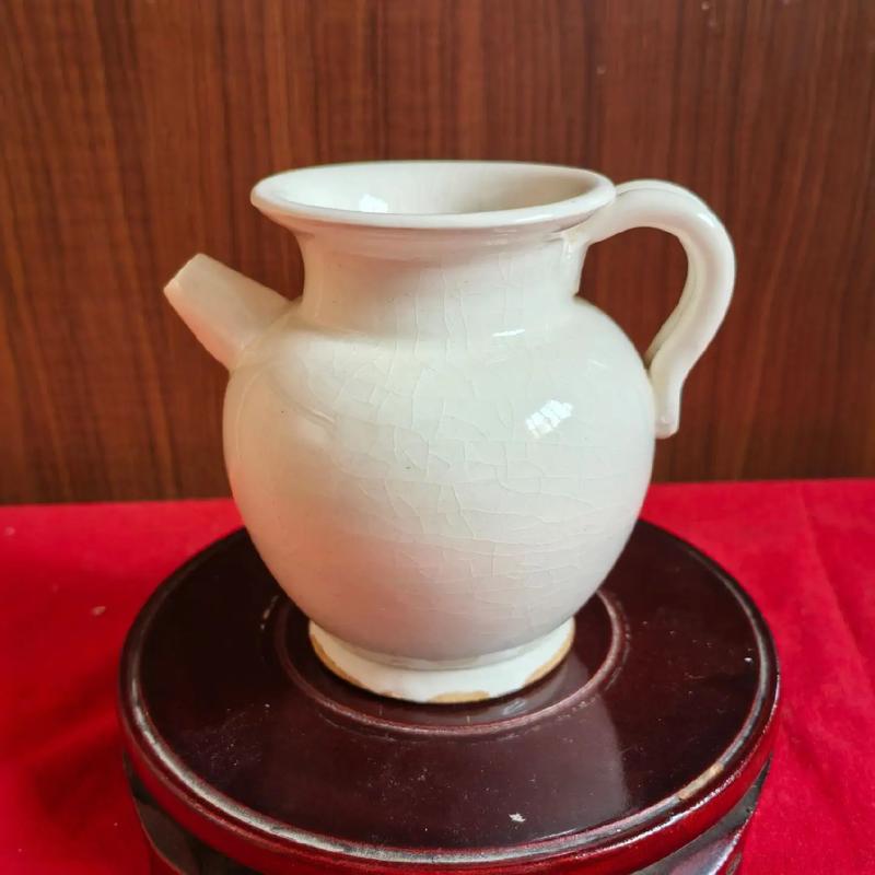 唐代夜壶邢窑瓷器图片