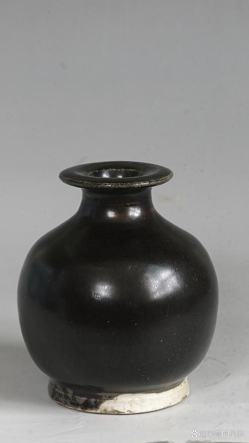 元代定窑黑釉瓷器图片
