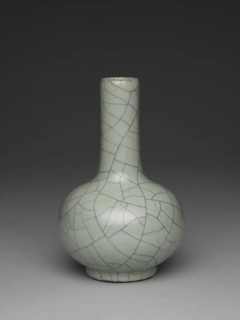 清雍正仿哥窑瓷器图片