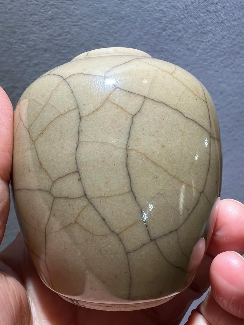 清代早期哥秞瓷器图片