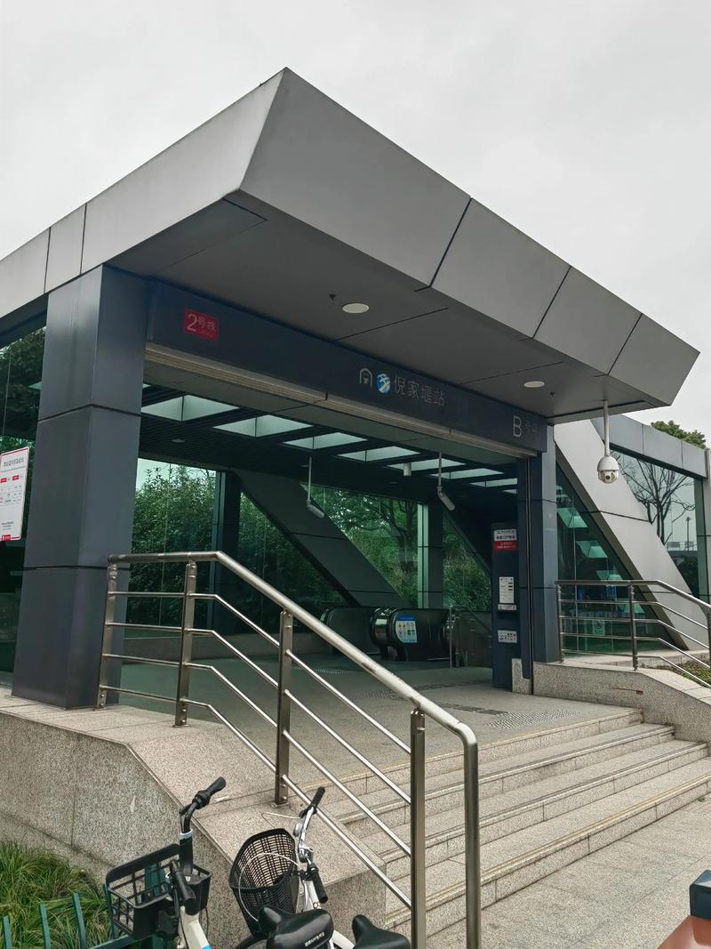 成都来福士广场地铁站