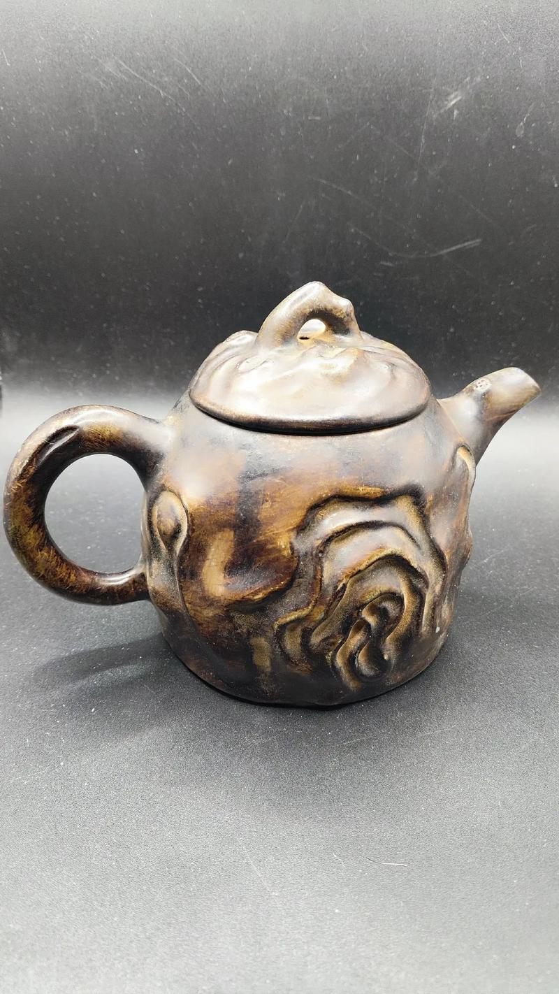 阿曼陀室紫砂壶的鉴定