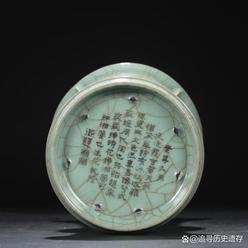 乾隆仿宋官窑瓷器图片