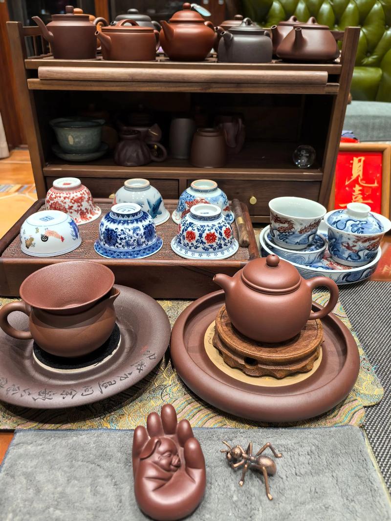 配紫砂壶几个小杯子好