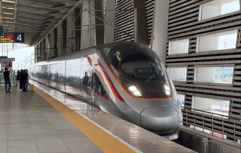 上海虹桥到苏州的高铁