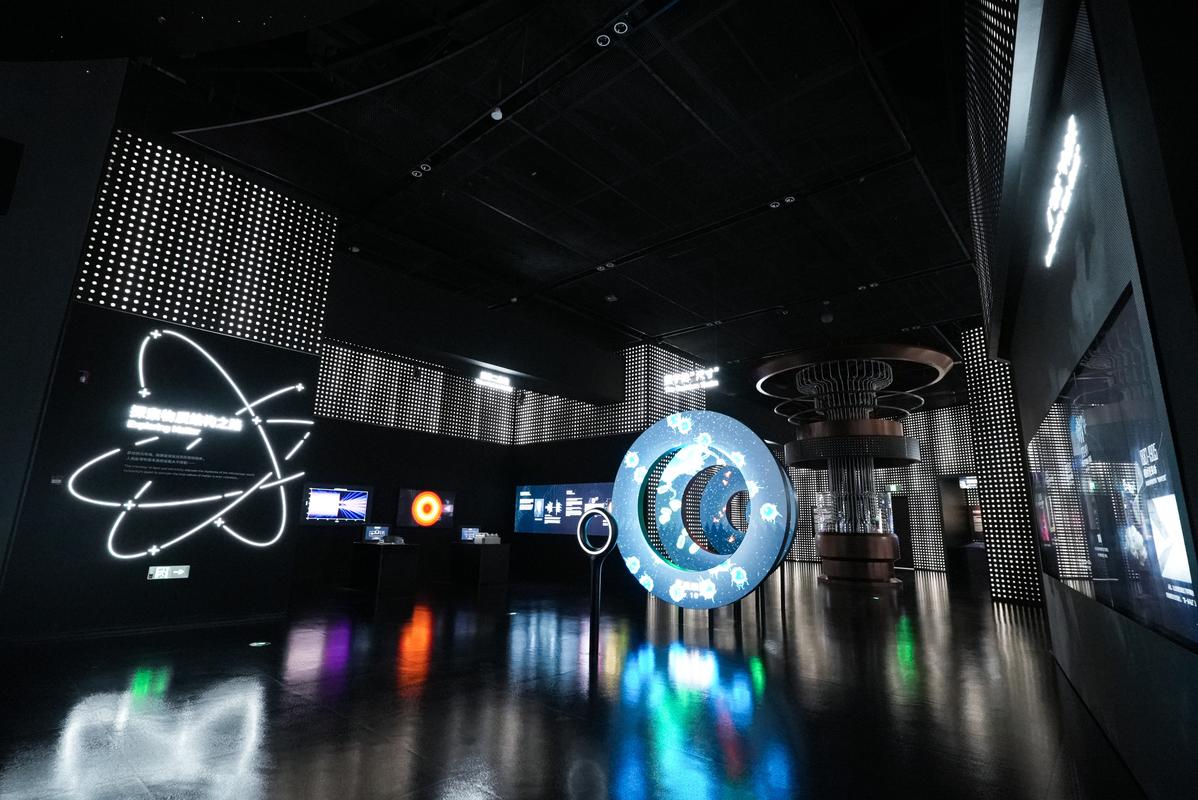 上海科技馆春节开放吗