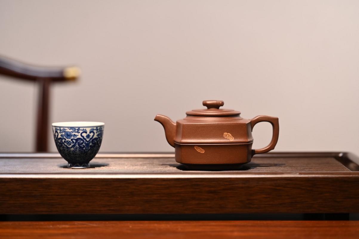 周伯娟紫砂壶升值潜力