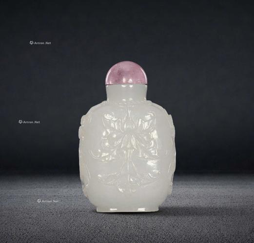 瓷器玉器香港高价成交