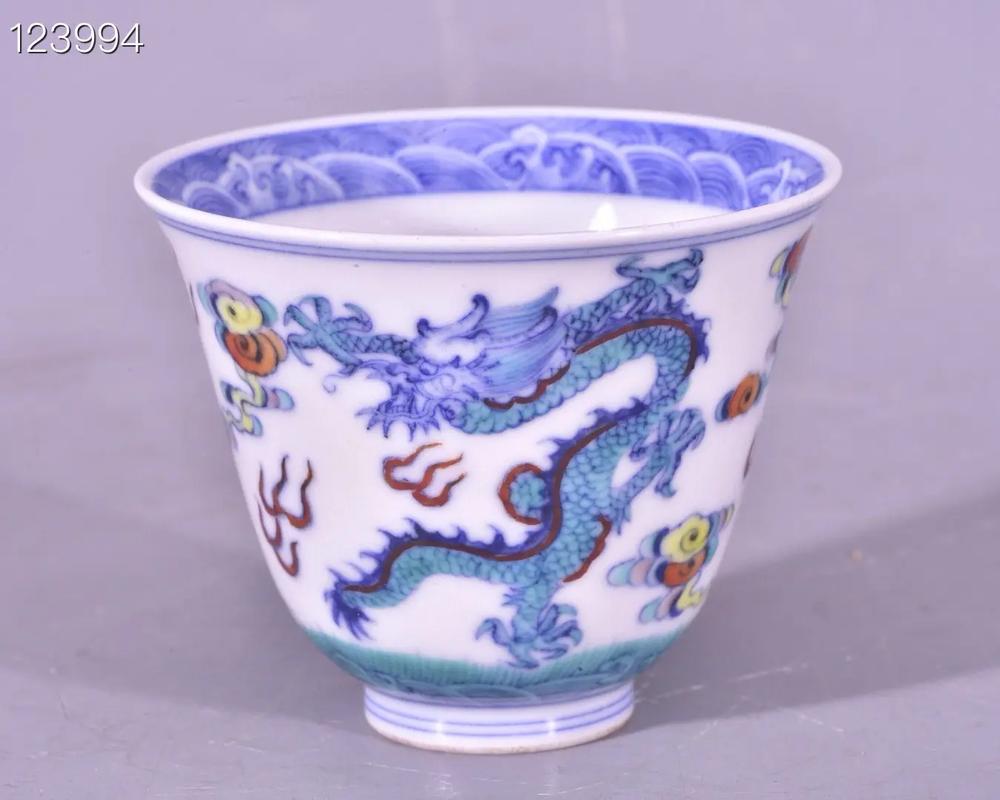 雍正斗彩瓷器拍卖价格