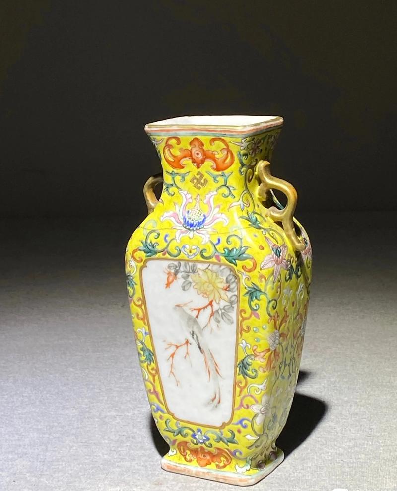 民国仿乾隆款瓷器款识