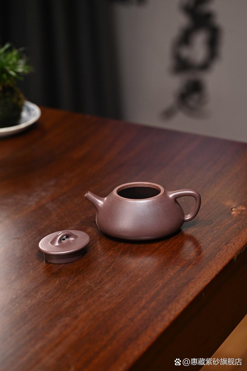 底槽清紫砂壶什么颜色