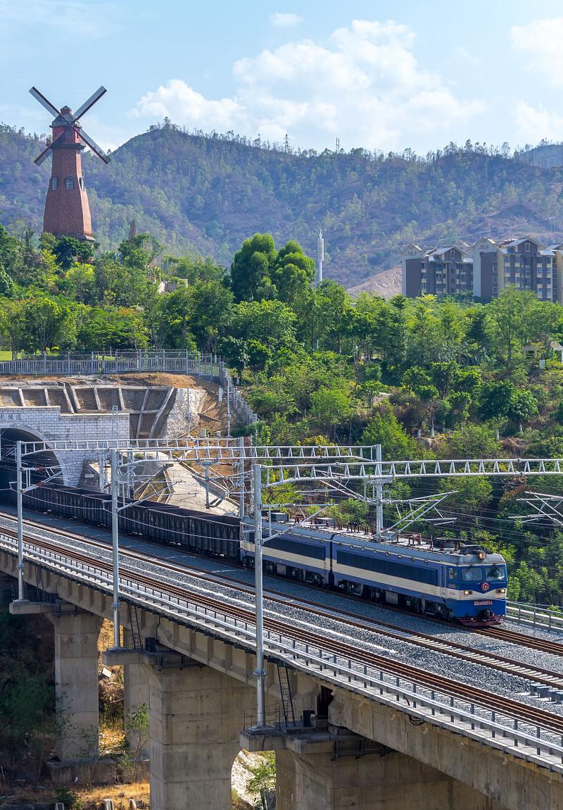 成都到攀枝花有高铁吗